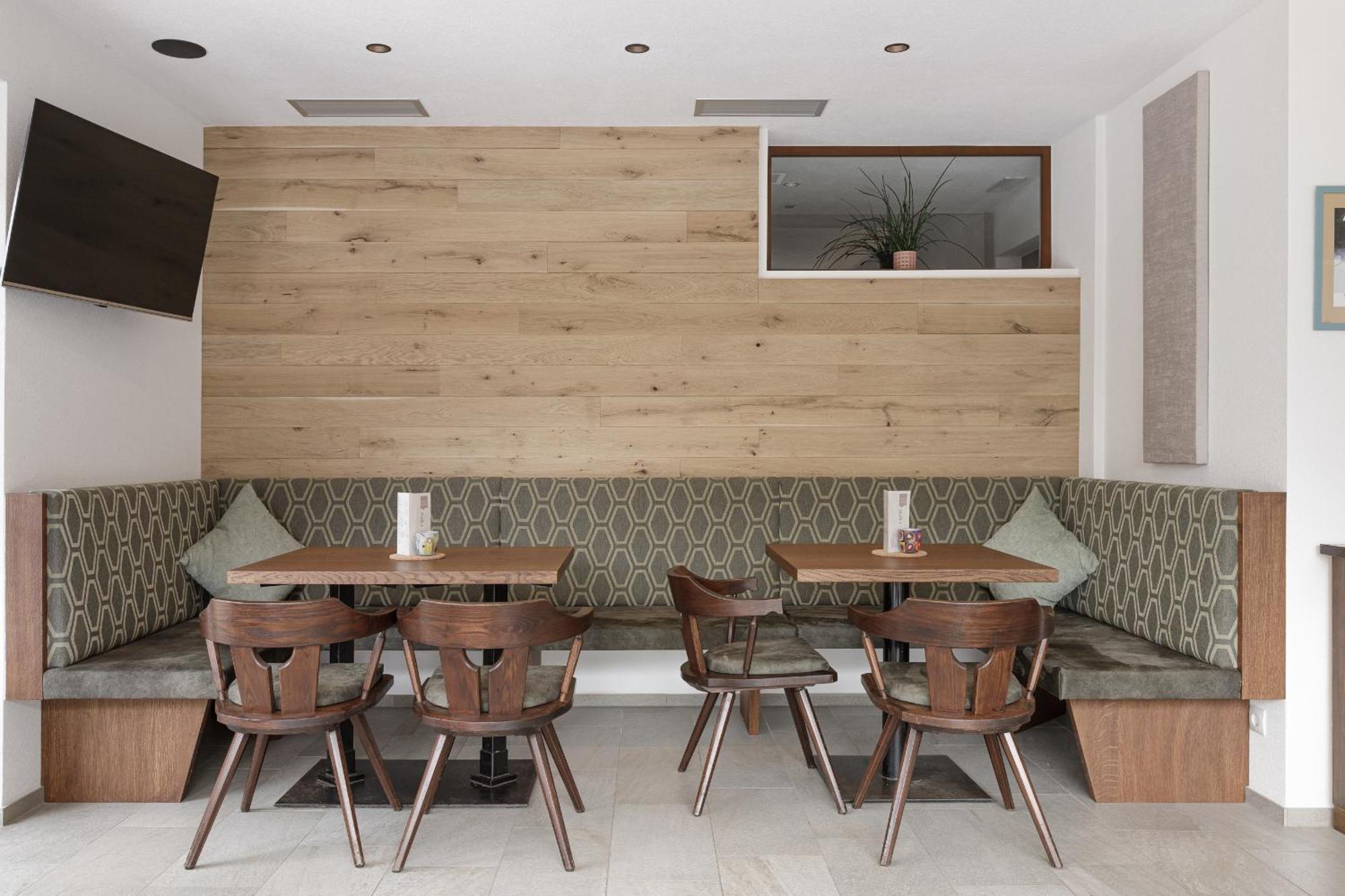Hotel Bergland Кадипиетра Екстериор снимка